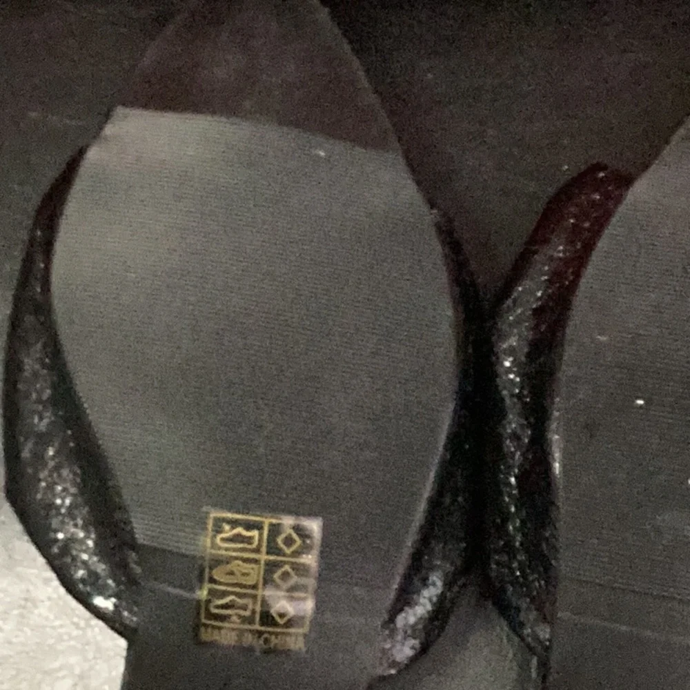 crinkle point heels worn once  fits like 8 plt